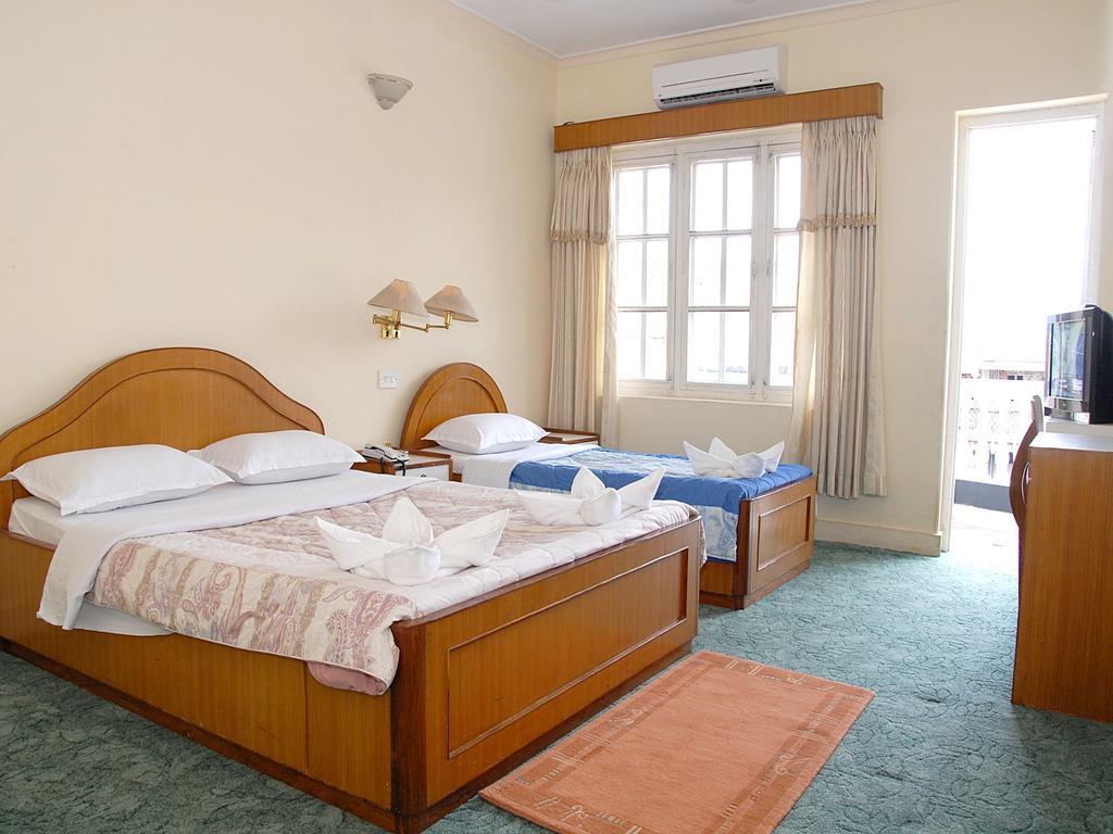Hotel Blue Heaven Pokhara Luaran gambar